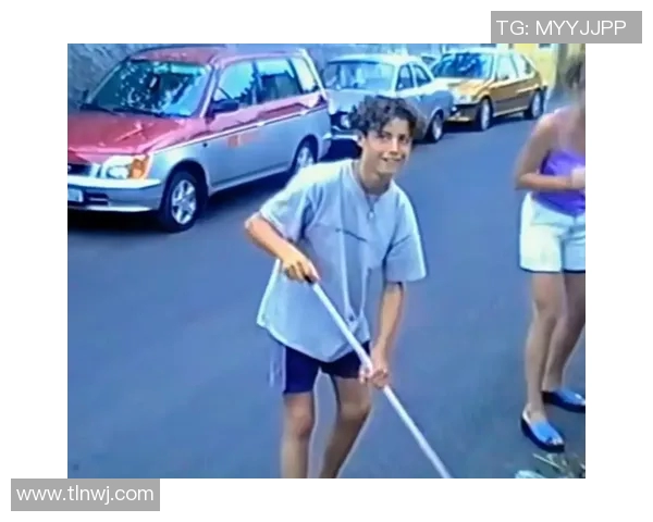 足球明星分享孤独终老的心路历程与人生感悟