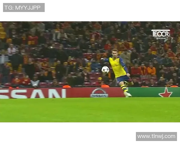 足球明星化身时尚达人展现凌空抽射技艺引发全场惊叹 足球明星化身时尚达人展现凌空抽射技艺引发全场惊叹